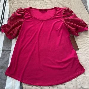 Love Scarlett women's short sleeve size medium NWT